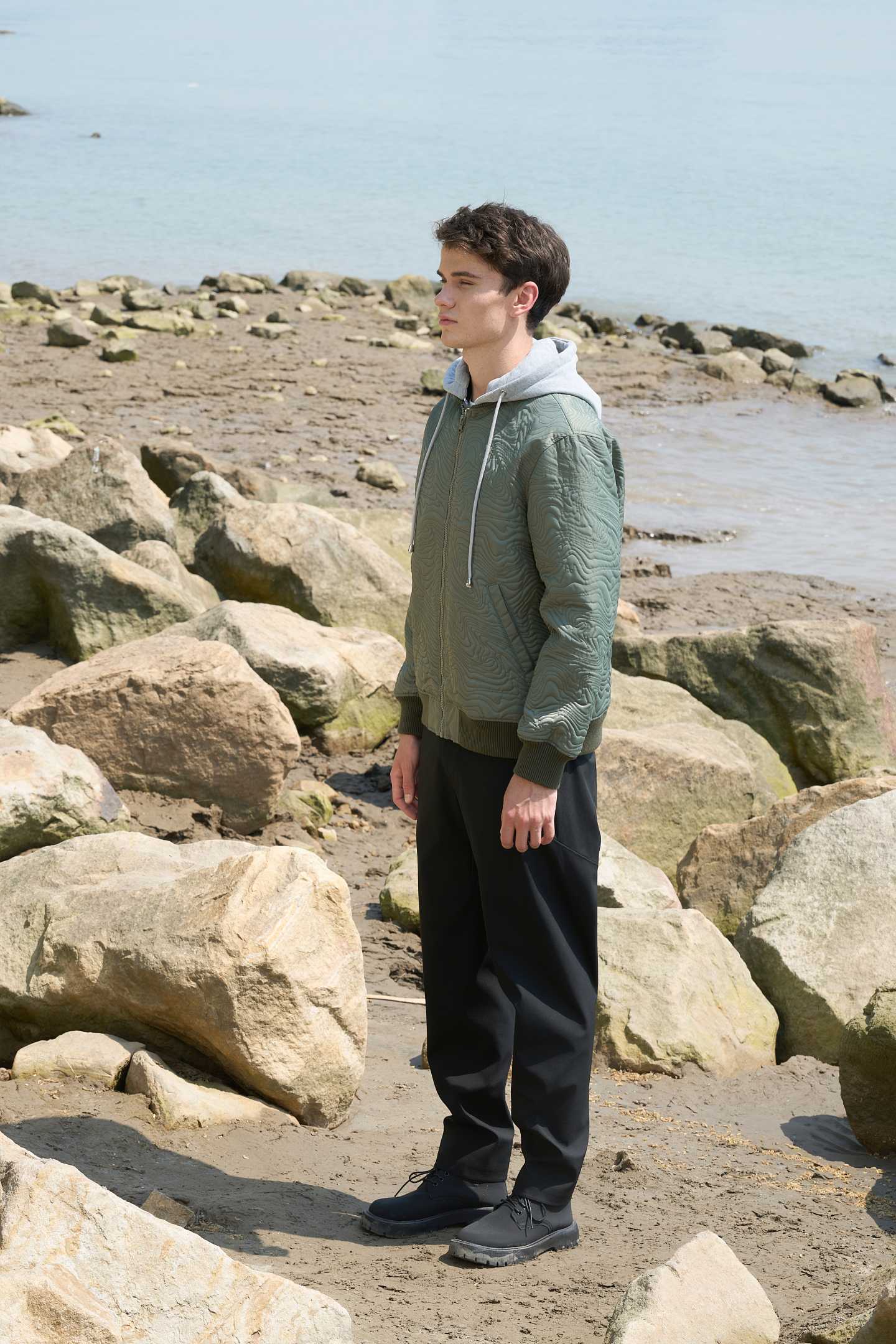 MP25AW087 2 MP25AW087 2